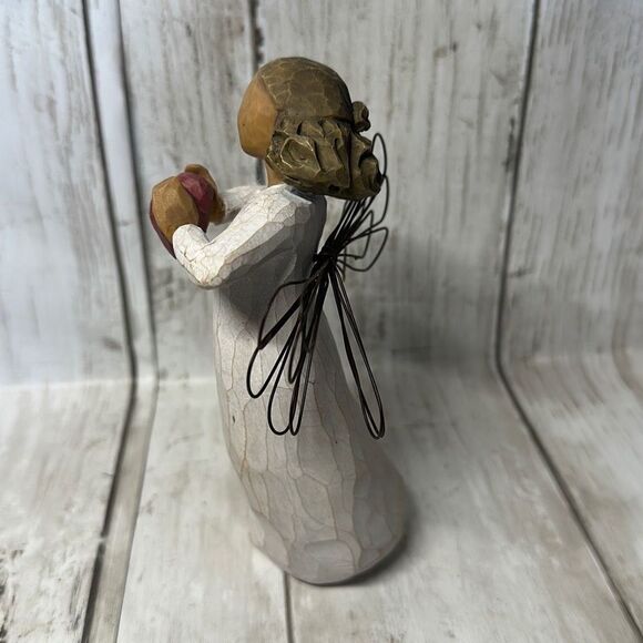 Willow Tree With Love Figurine Angel With Heart Demdaco Susan Lordi 2006 - Picture 3 of 6